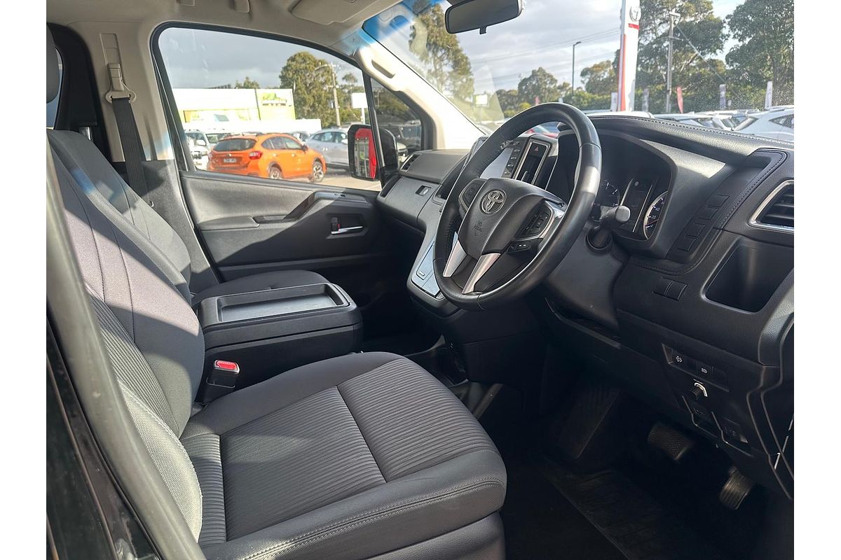 2019 Toyota Granvia GDH303R