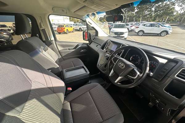 2019 Toyota Granvia GDH303R