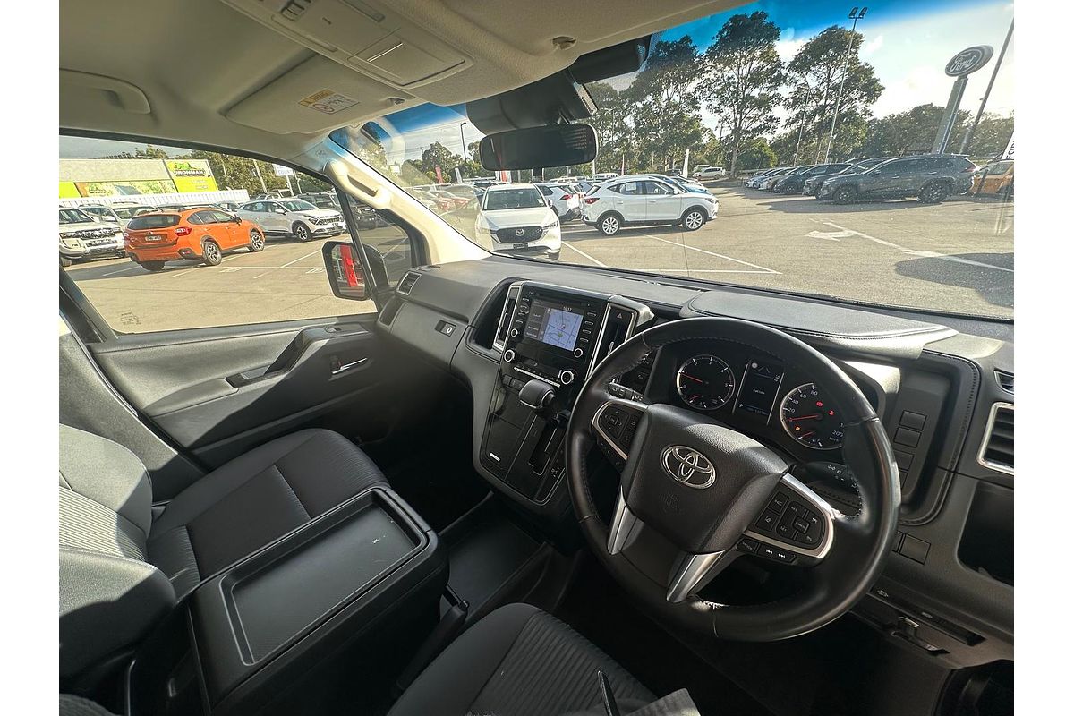 2019 Toyota Granvia GDH303R