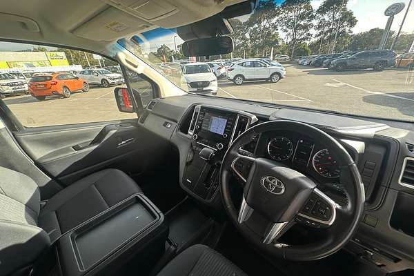 2019 Toyota Granvia GDH303R