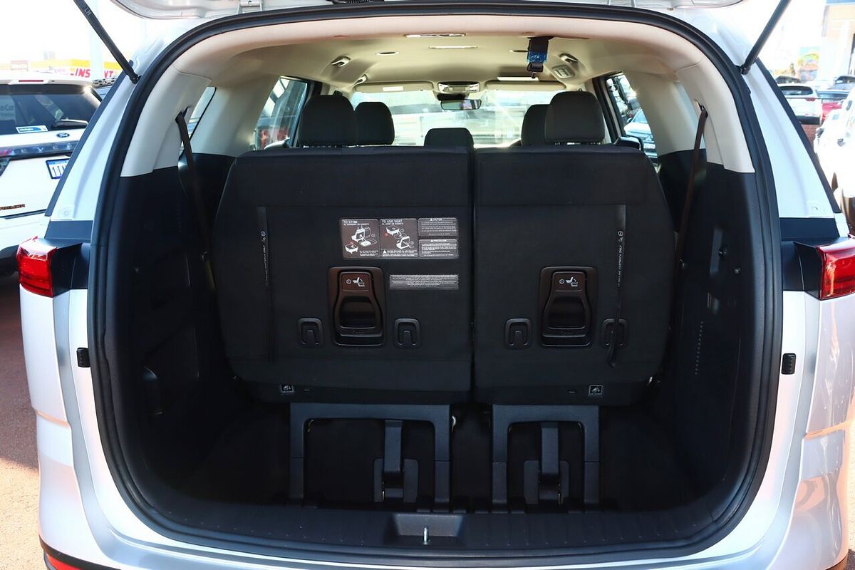 2023 Kia Carnival S KA4