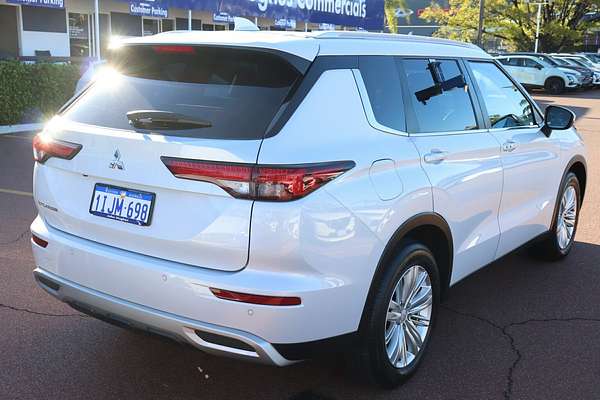 2022 Mitsubishi Outlander LS ZM
