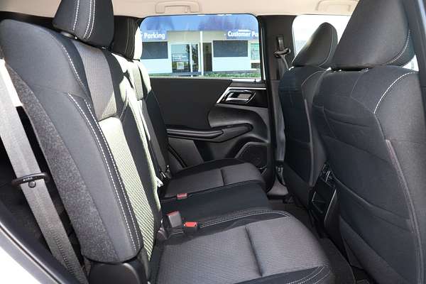 2022 Mitsubishi Outlander LS ZM