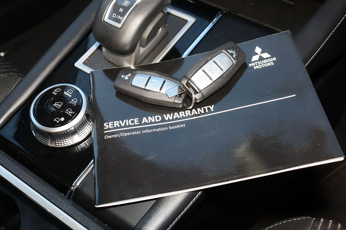 2022 Mitsubishi Outlander LS ZM