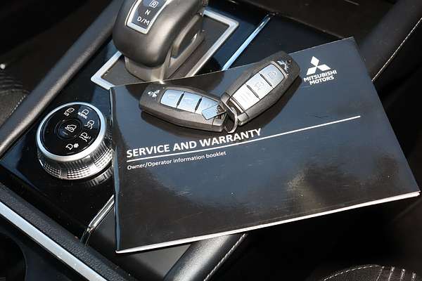 2022 Mitsubishi Outlander LS ZM