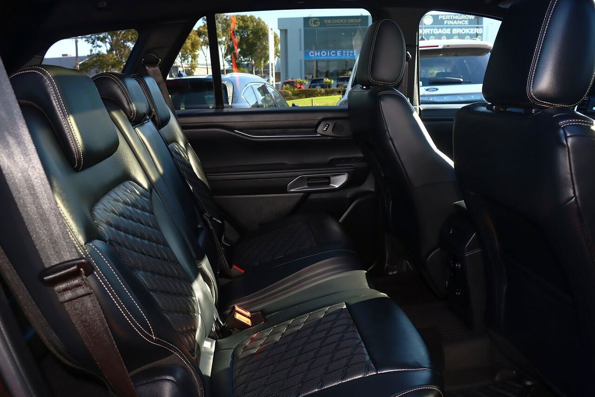 2024 Ford Everest Platinum