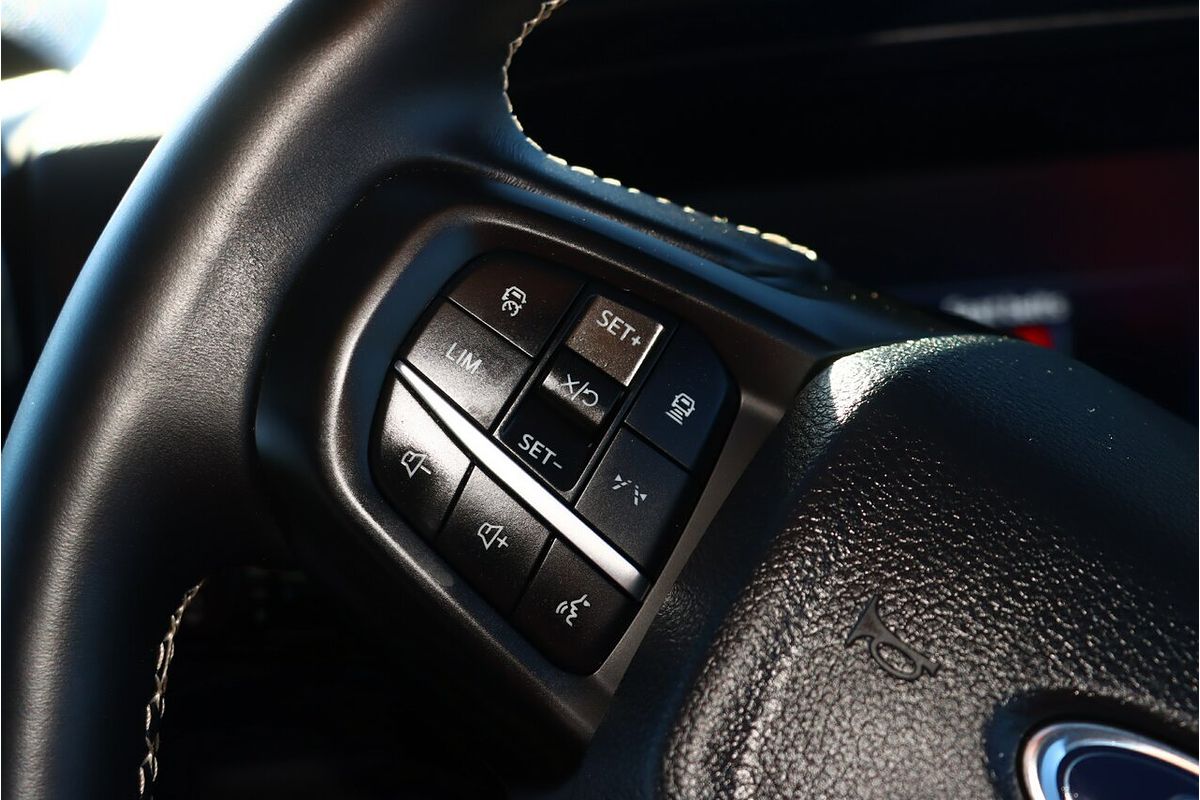 2024 Ford Everest Platinum