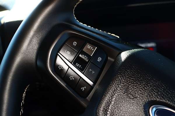 2024 Ford Everest Platinum