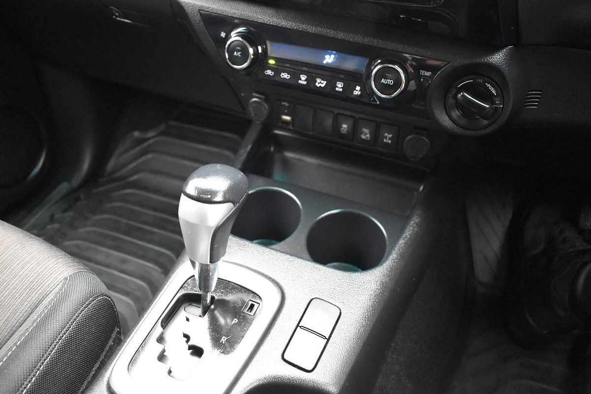 2018 Toyota Hilux SR5 GUN126R 4X4