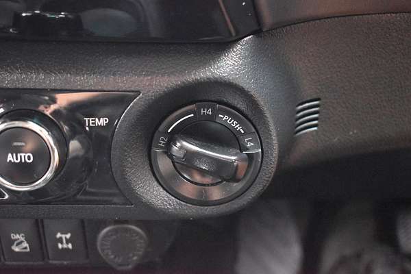 2018 Toyota Hilux SR5 GUN126R 4X4