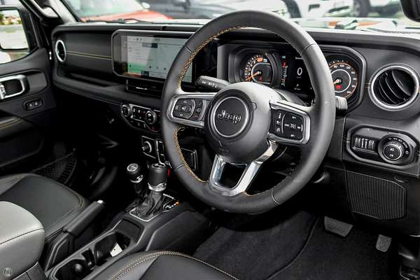 2024 Jeep Wrangler Unlimited Overland JL