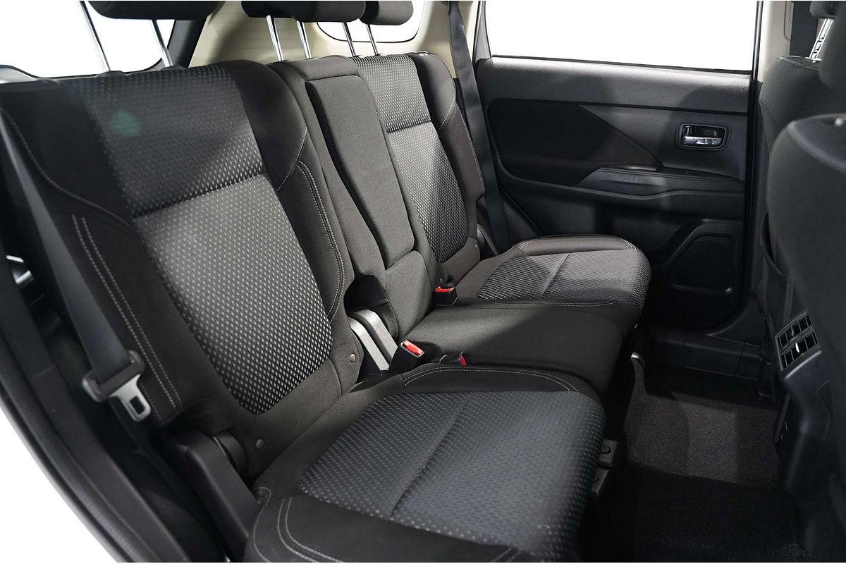 2021 Mitsubishi Outlander ES ZL