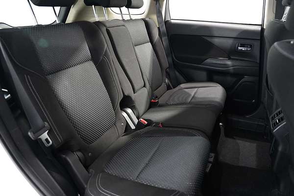2021 Mitsubishi Outlander ES ZL
