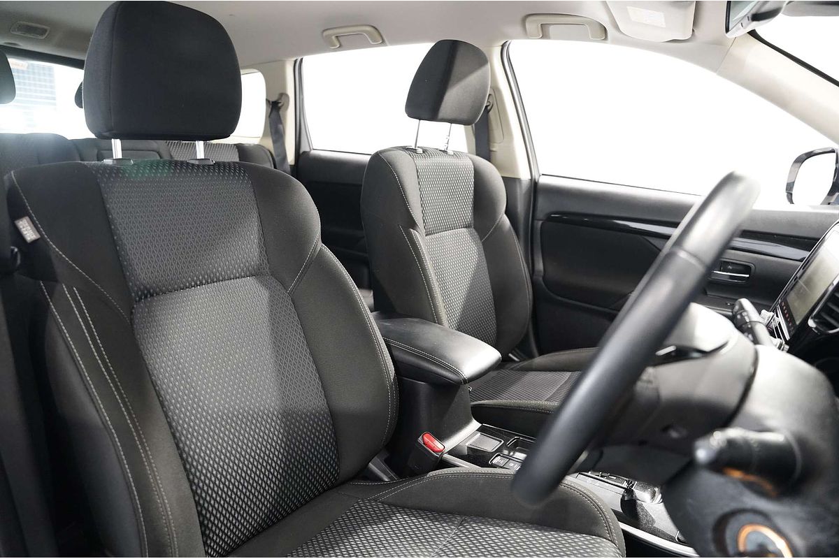 2021 Mitsubishi Outlander ES ZL