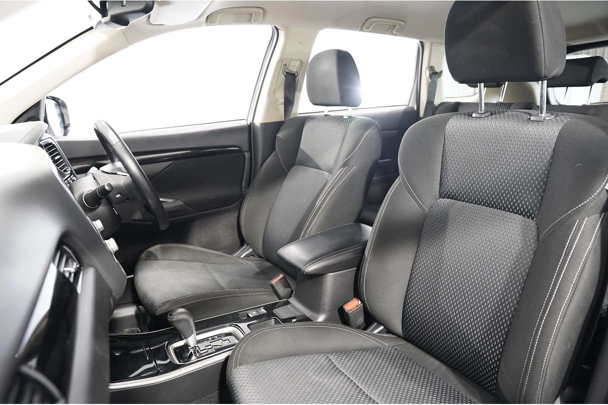 2021 Mitsubishi Outlander ES ZL