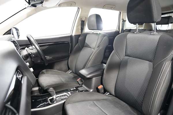 2021 Mitsubishi Outlander ES ZL