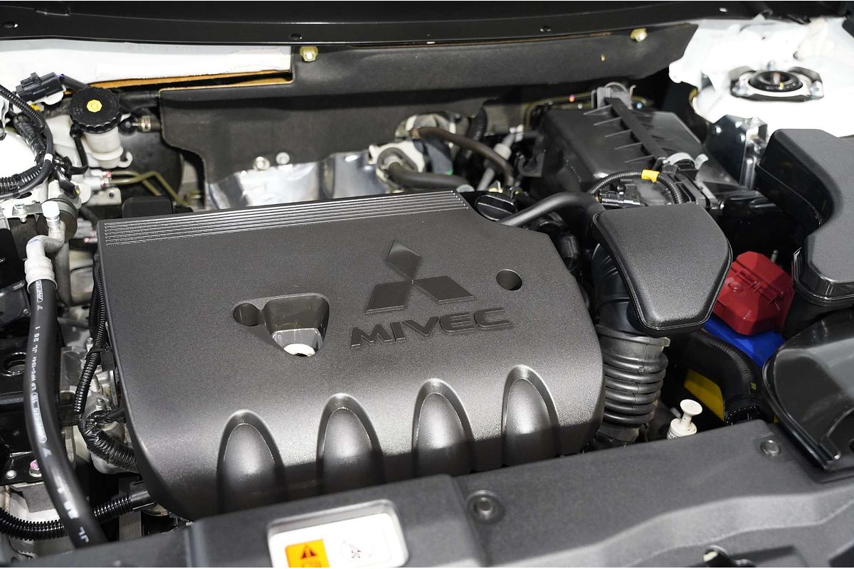 2021 Mitsubishi Outlander ES ZL