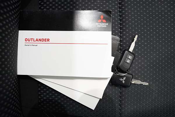 2021 Mitsubishi Outlander ES ZL