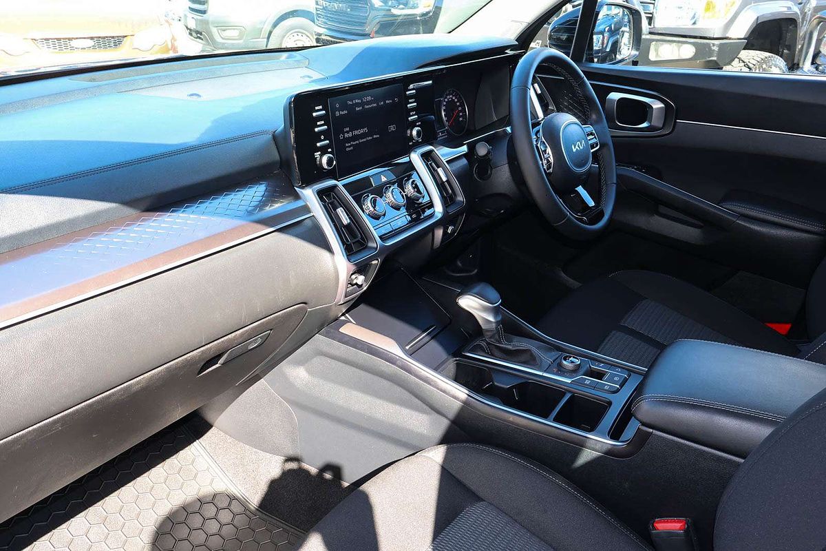2022 Kia Sorento S MQ4