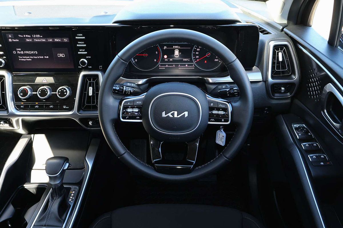2022 Kia Sorento S MQ4