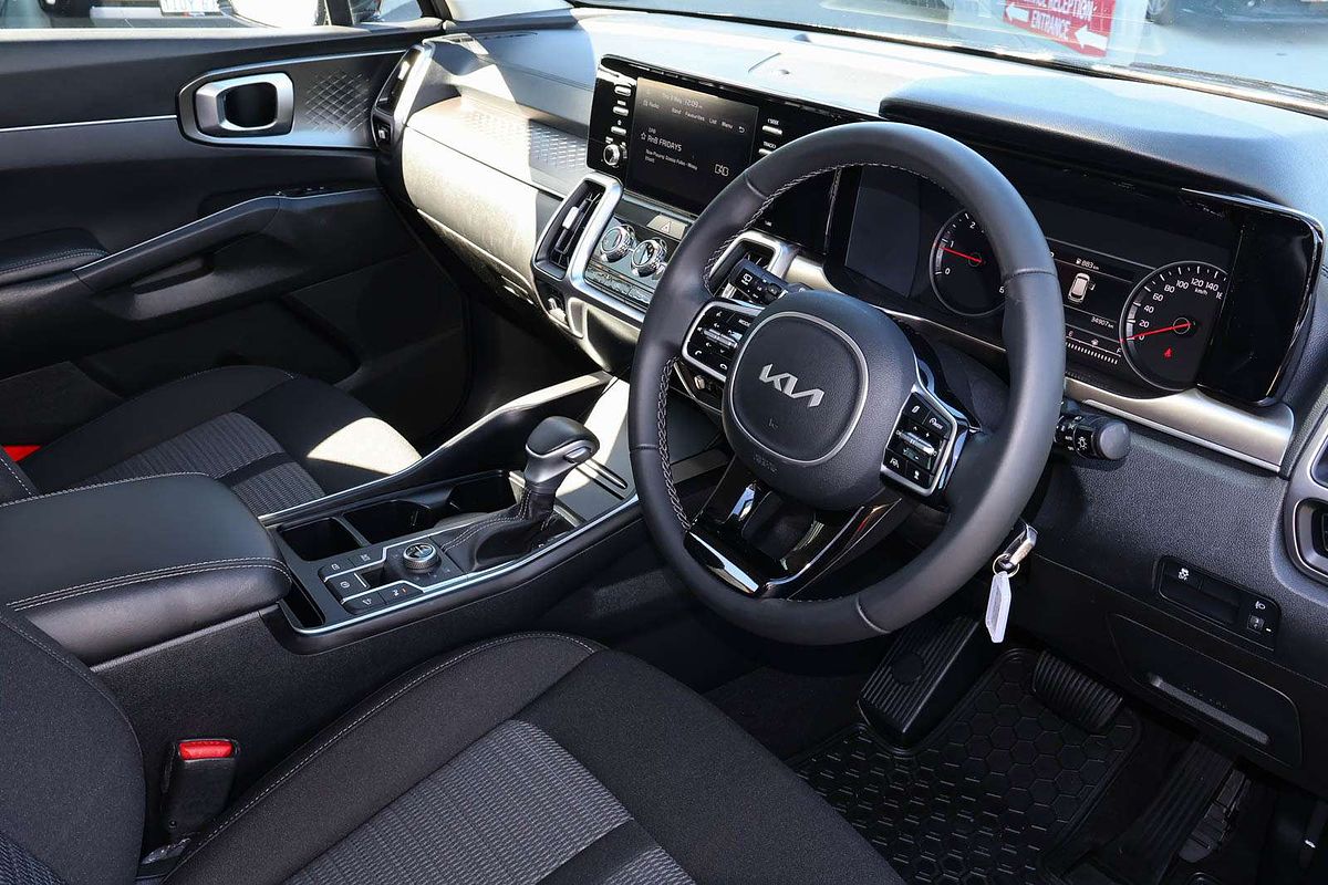 2022 Kia Sorento S MQ4