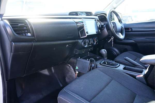 2020 Toyota Hilux SR GUN126R 4X4