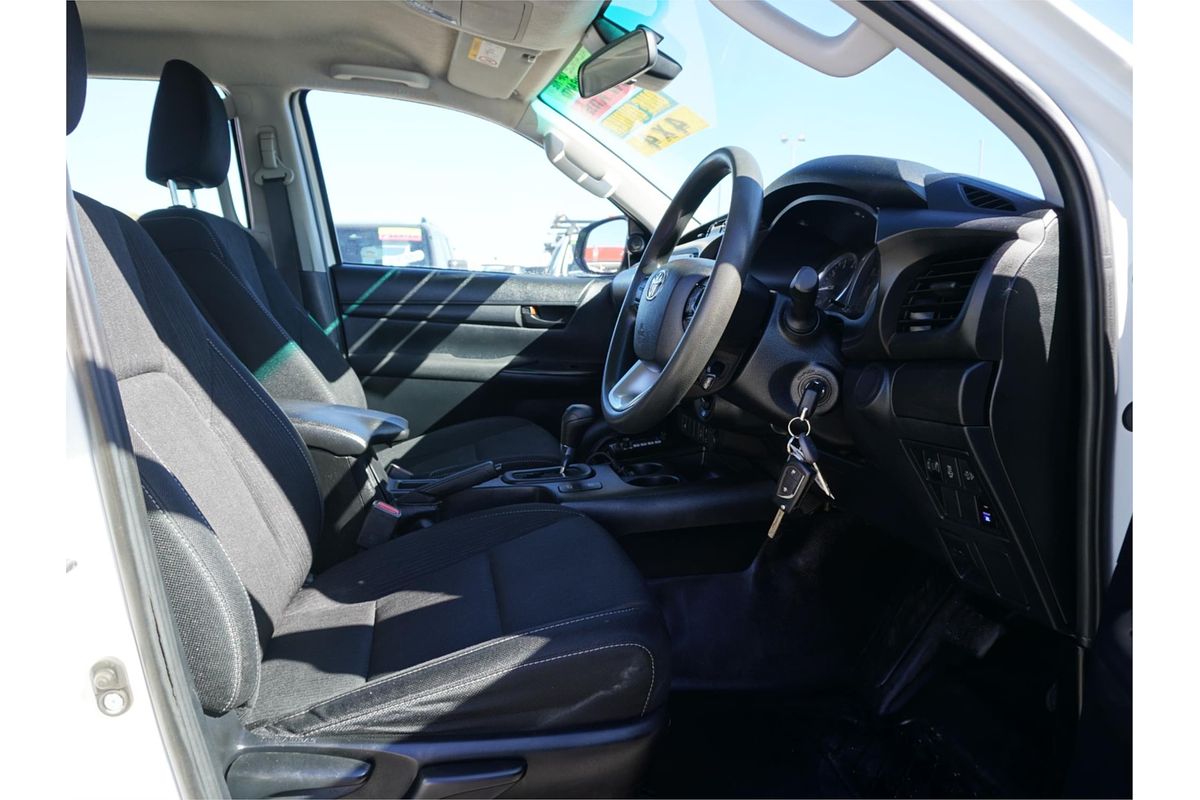 2020 Toyota Hilux SR GUN126R 4X4