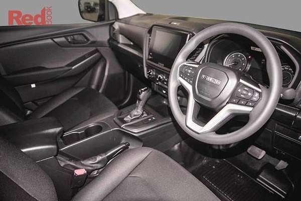 2025 Isuzu D-MAX SX 4X4