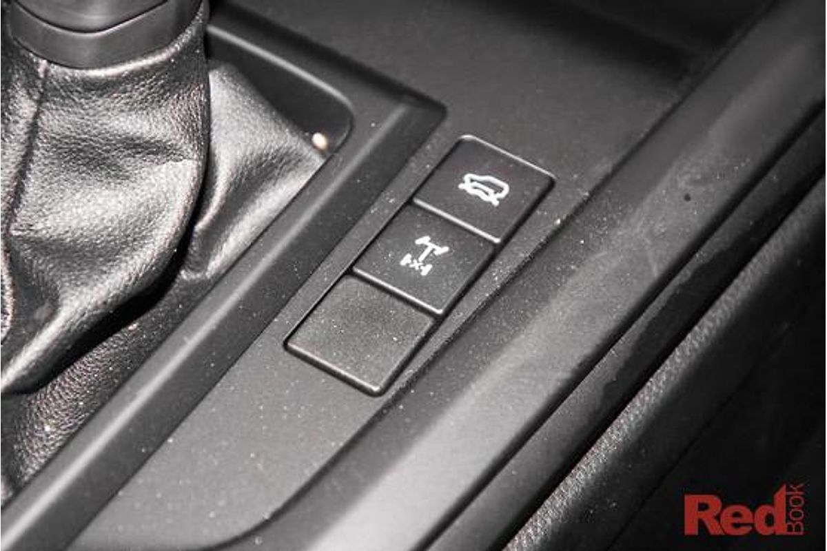 2025 Isuzu D-MAX SX 4X4