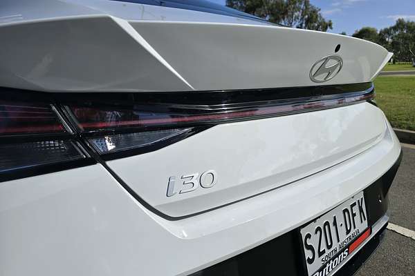 2025 Hyundai i30 Premium CN7.V2
