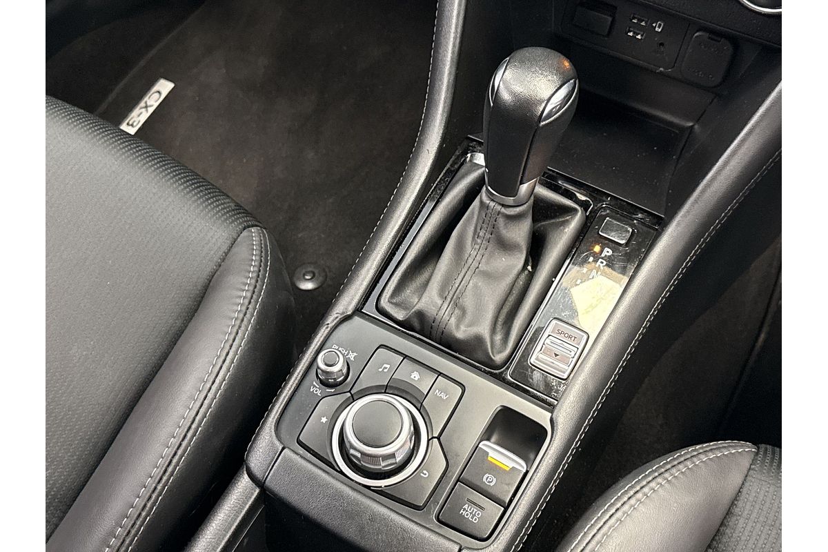 2022 Mazda CX-3 sTouring DK