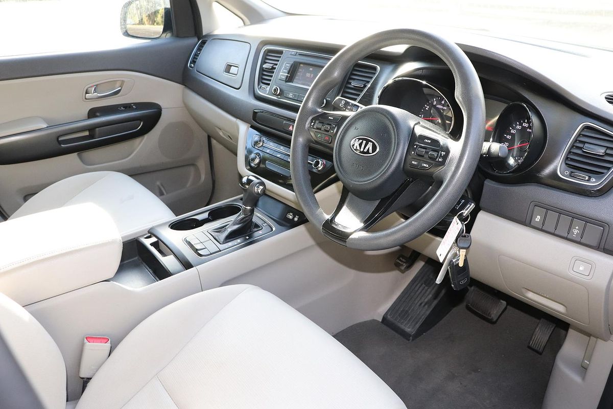 2016 Kia Carnival S YP