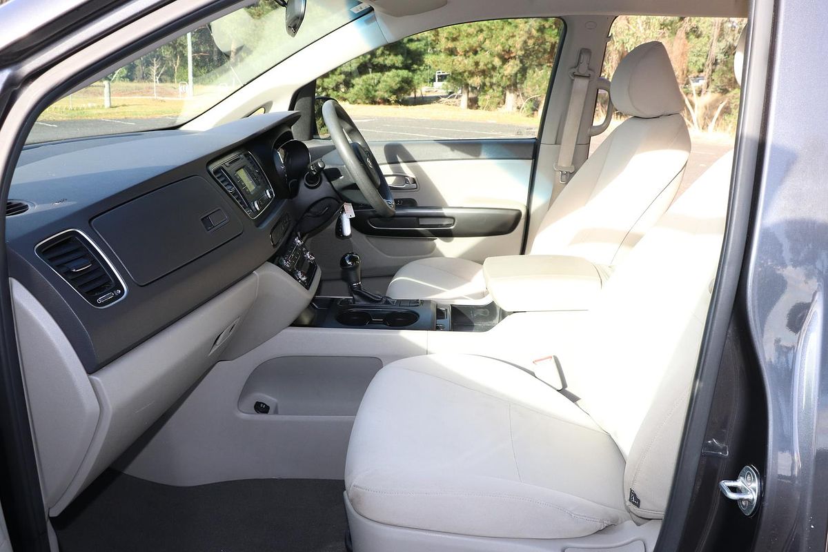 2016 Kia Carnival S YP