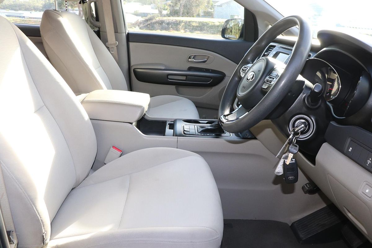 2016 Kia Carnival S YP