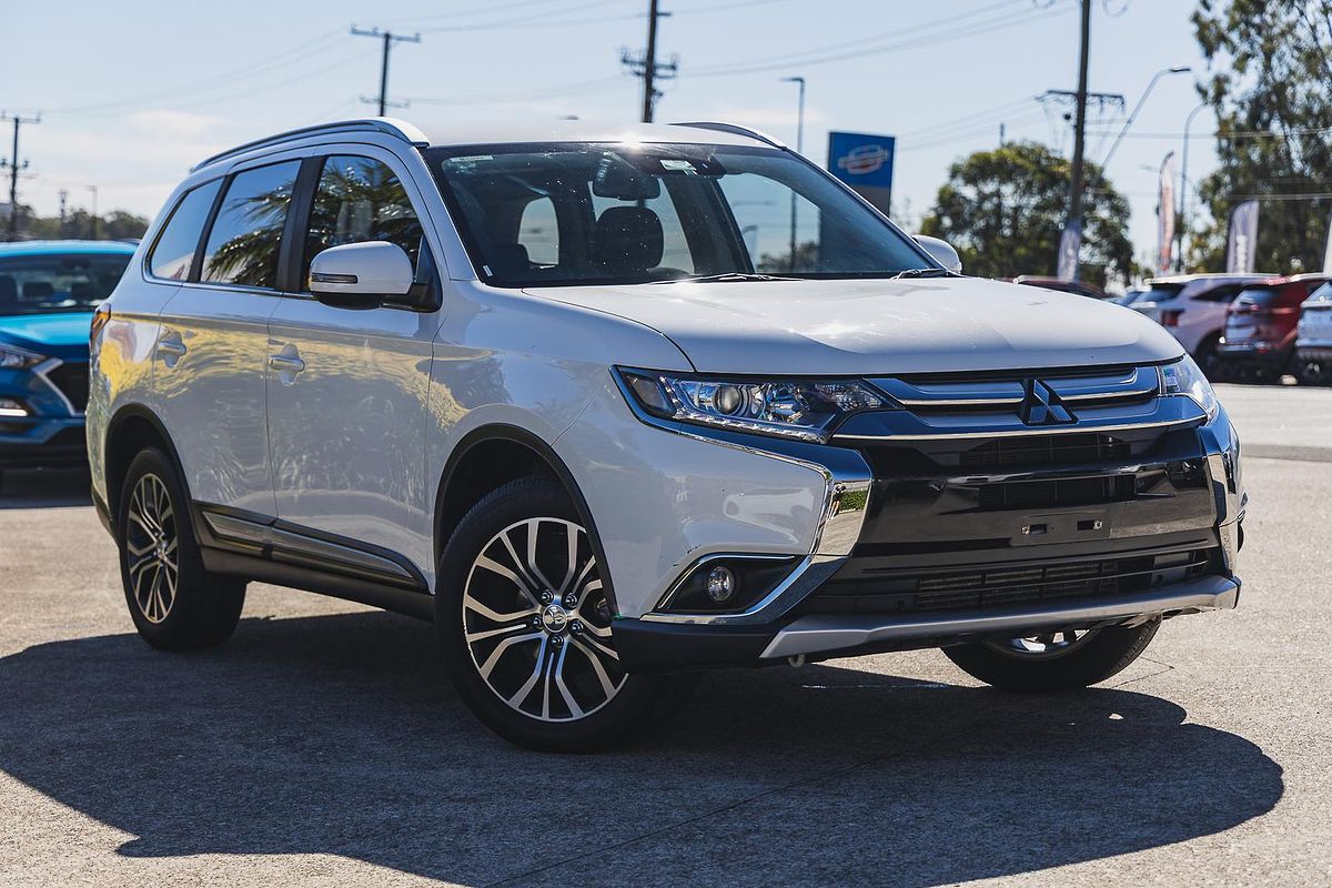 2017 Mitsubishi Outlander LS Safety Pack ZK