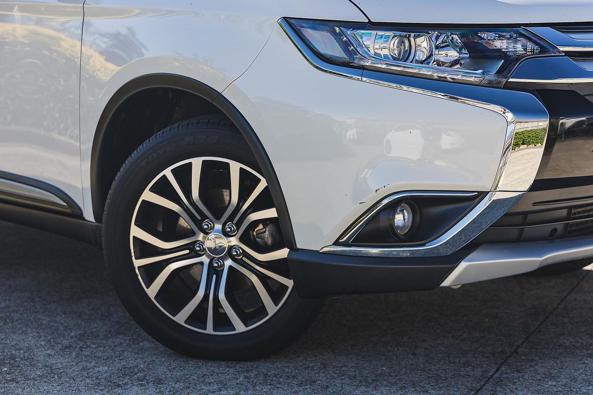 2017 Mitsubishi Outlander LS Safety Pack ZK