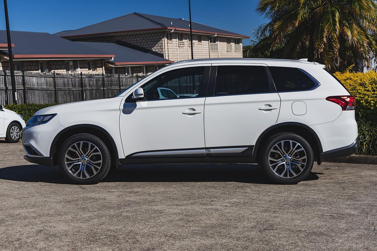 2017 Mitsubishi Outlander LS Safety Pack ZK