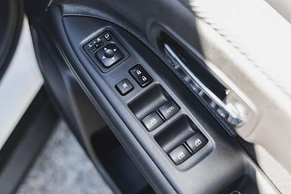 2017 Mitsubishi Outlander LS Safety Pack ZK
