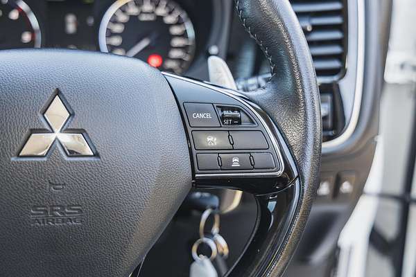 2017 Mitsubishi Outlander LS Safety Pack ZK