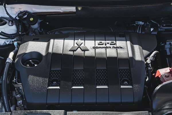 2017 Mitsubishi Outlander LS Safety Pack ZK