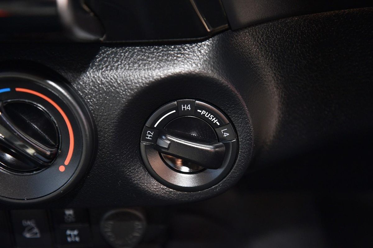 2021 Toyota Hilux SR GUN126R 4X4