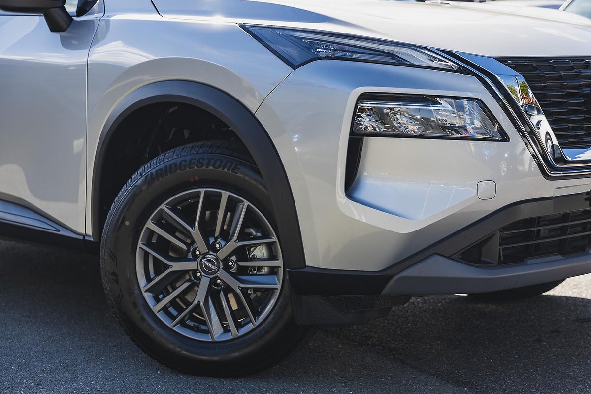 2024 Nissan X-TRAIL ST T33