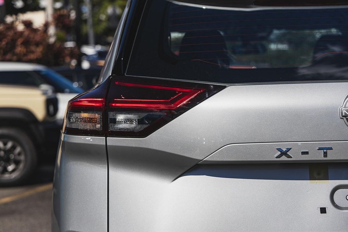 2024 Nissan X-TRAIL ST T33