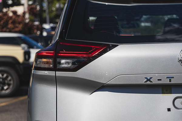 2024 Nissan X-TRAIL ST T33