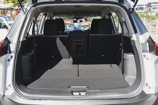 2024 Nissan X-TRAIL ST T33