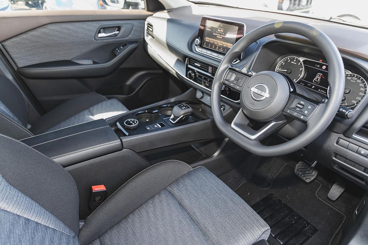 2024 Nissan X-TRAIL ST T33