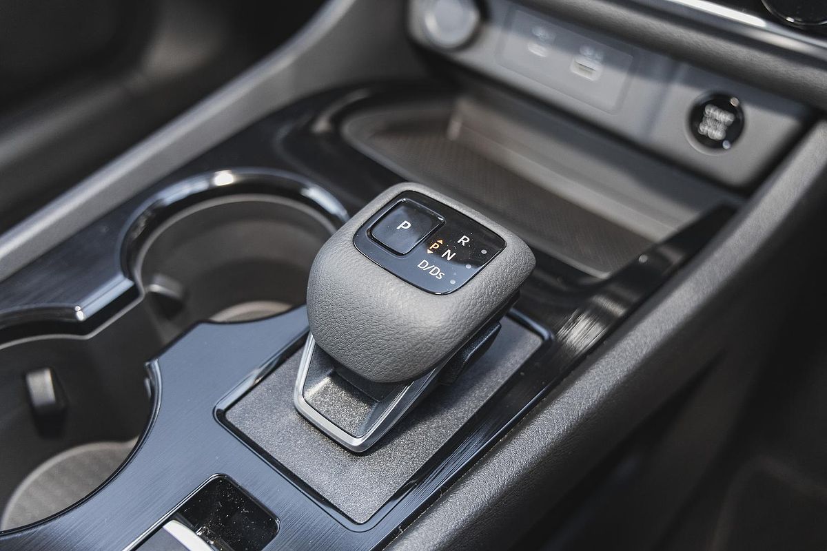 2024 Nissan X-TRAIL ST T33