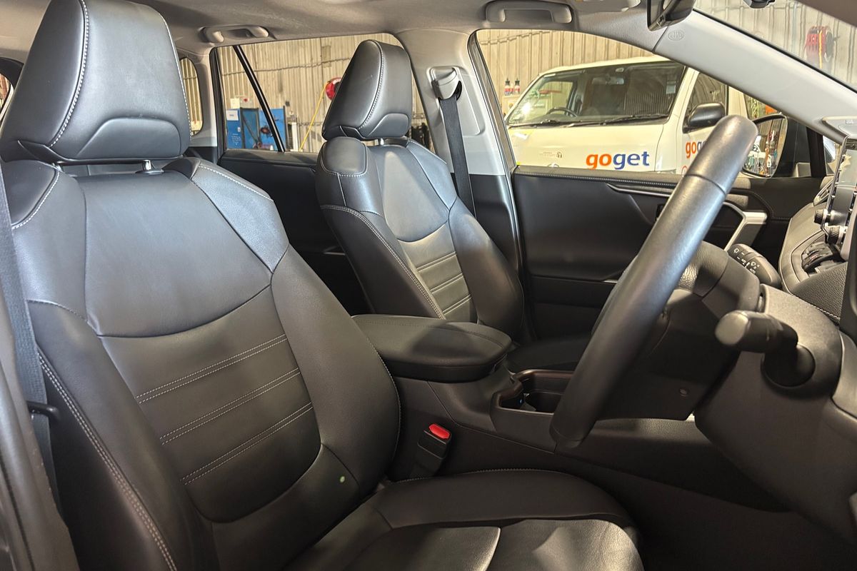 2021 Toyota RAV4 Cruiser AXAH54R
