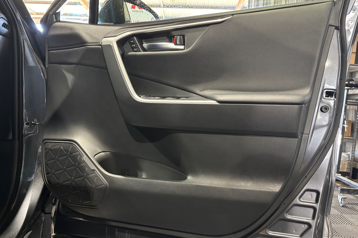 2021 Toyota RAV4 Cruiser AXAH54R