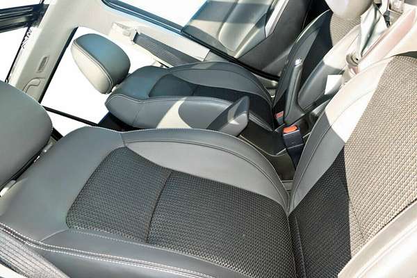 2023 Suzuki S-Cross ALLGRIP Prestige JYB